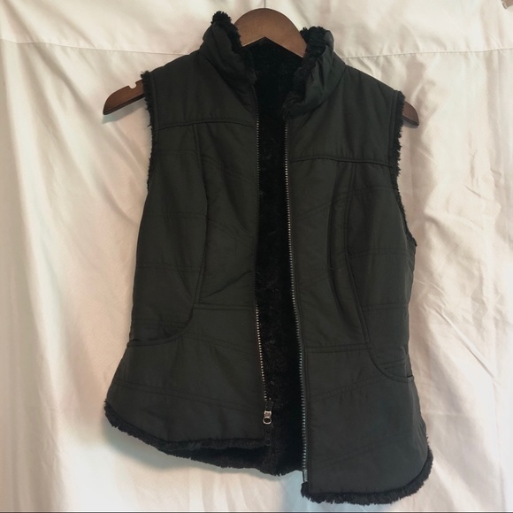 CABI Reversible Vest - Picture 1 of 5